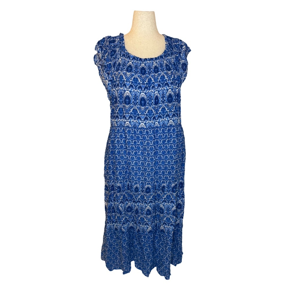 NWOT Chic Blue Patterned Maxi Dress